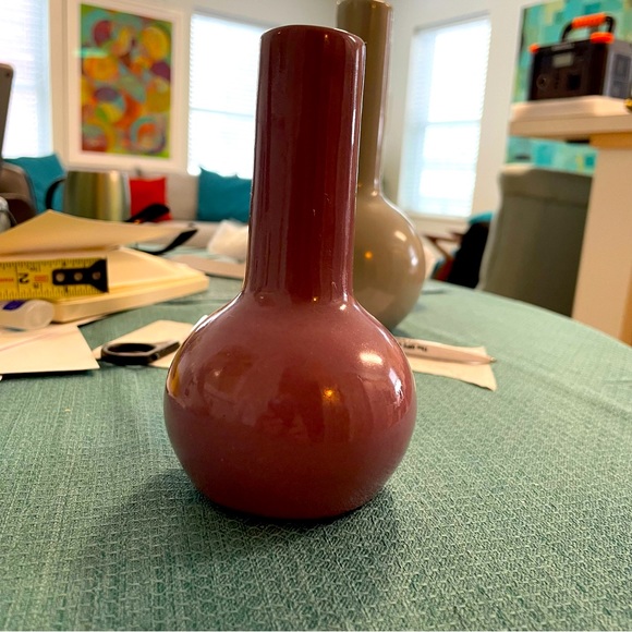 Vintage Gord Ceramic Vases Large Grey and Smaller Purple Great Color and Design - Picture 4 of 11